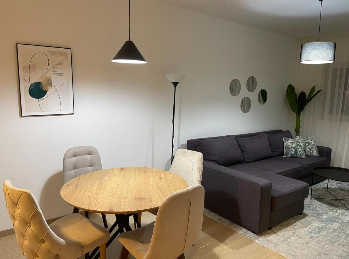 פודגוריצה Aura City Apartment מראה חיצוני תמונה