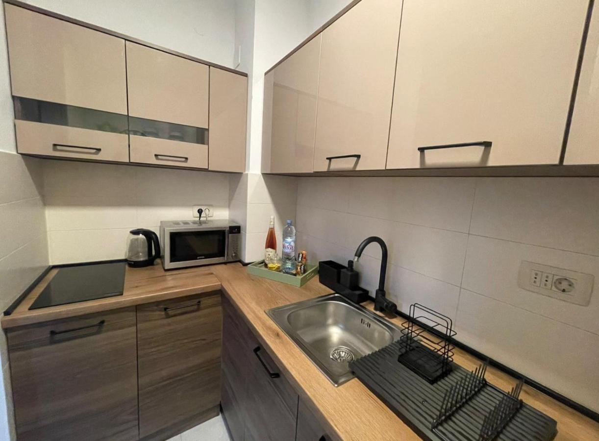 פודגוריצה Aura City Apartment מראה חיצוני תמונה