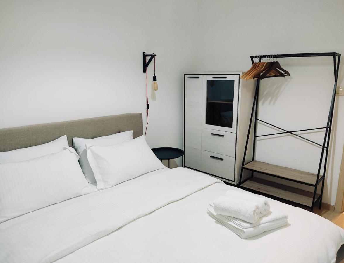 פודגוריצה Aura City Apartment מראה חיצוני תמונה