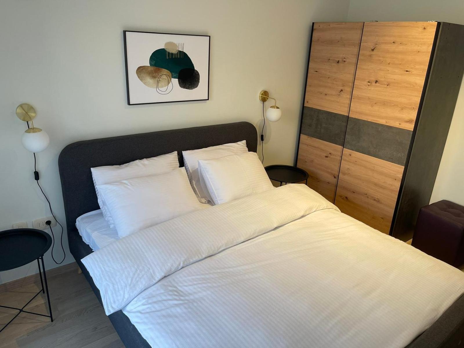 פודגוריצה Aura City Apartment מראה חיצוני תמונה